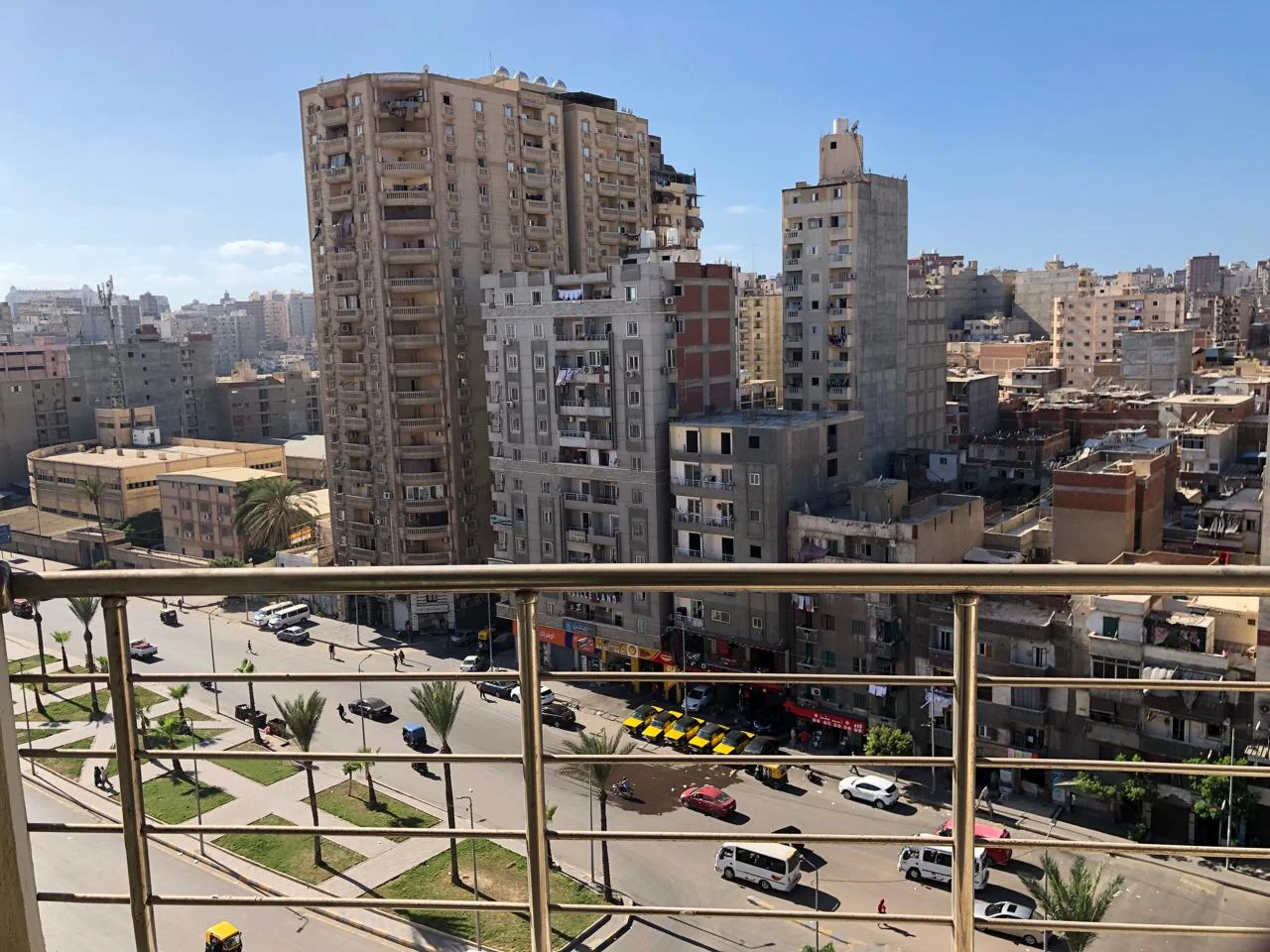 كود 165 شقة 159م للبيع في كمبوند الكرمة – بجوار كارفور سيتي لايت – دور عالي مميز